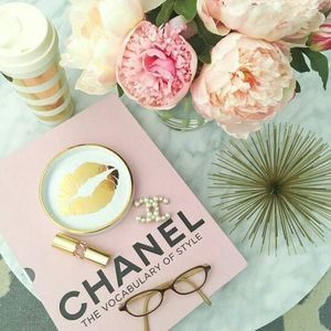 Meet your Posher, Carrey